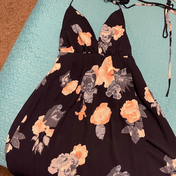 Dresses size M - Picture 3 of 4